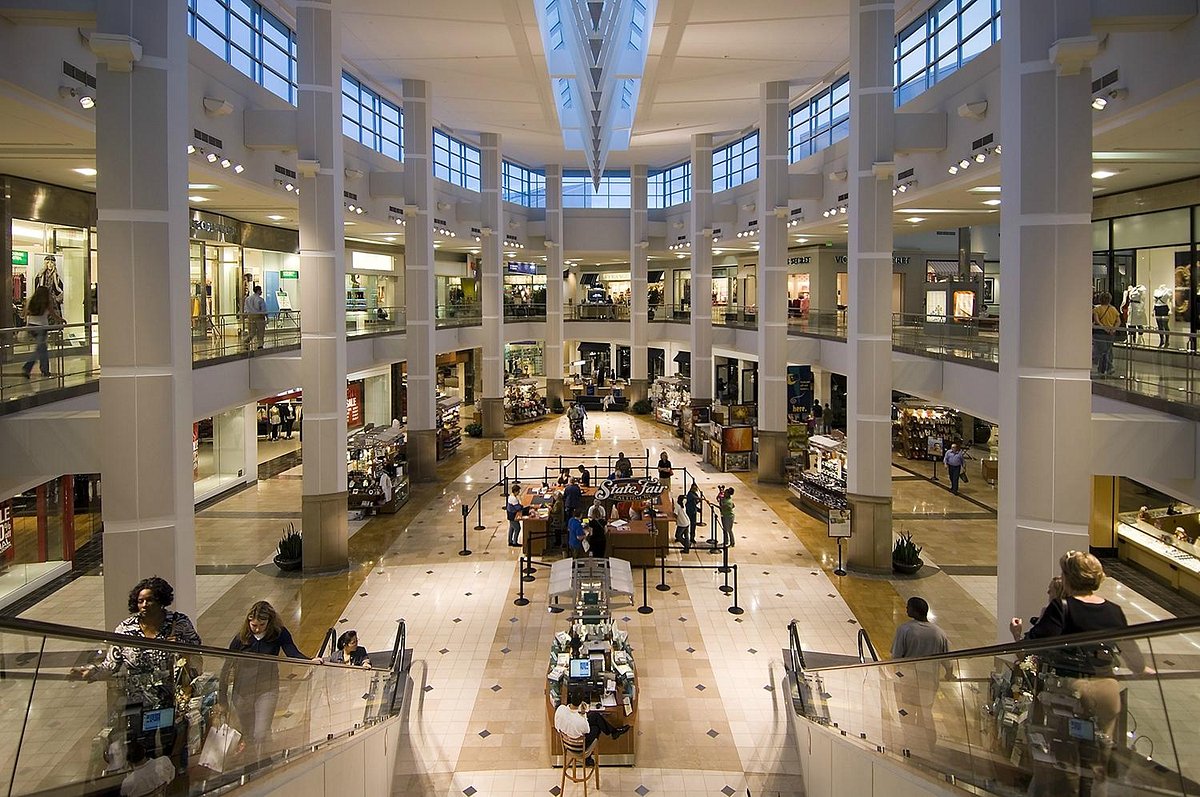 Retail Chain Operators Roofing in Providence, RI